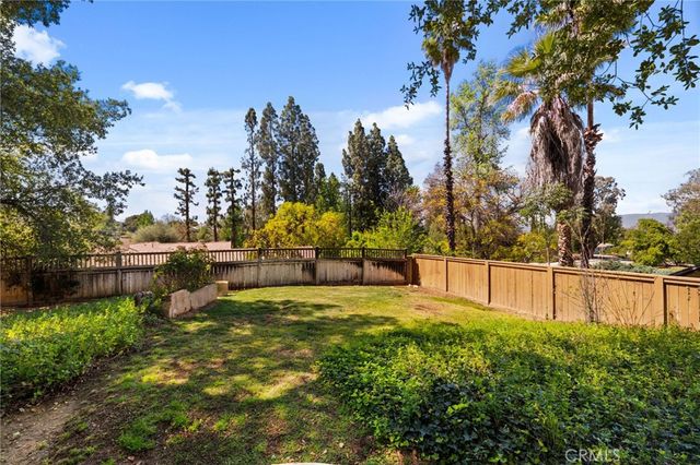 1688 Dwight, Redlands, CA 92373