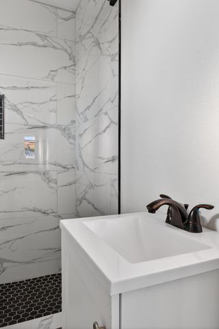 19248 Ave 145, Porterville, CA 93257