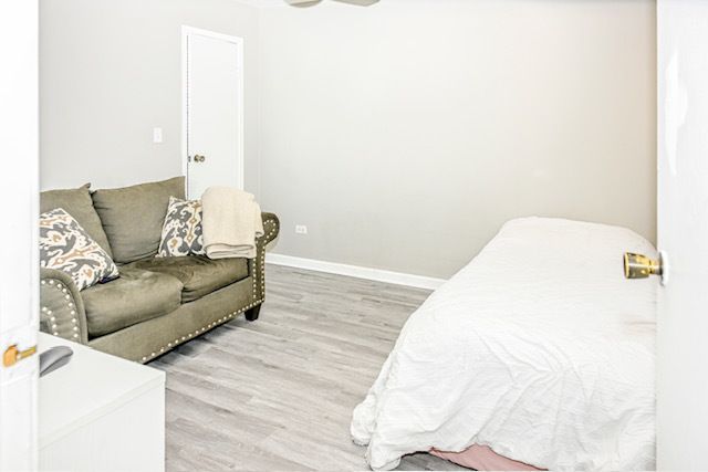 2028 N Rand Road 202, Palatine, IL 60074