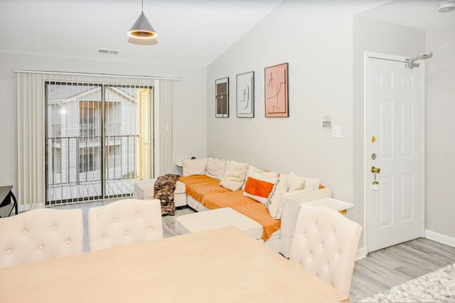 2028 N Rand Road 202, Palatine, IL 60074