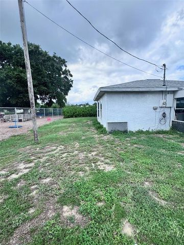 190 E COLLINS STREET, Umatilla, FL 32784
