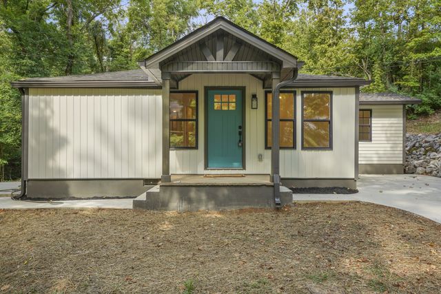 16 Proctor Dr, Clarksville, TN 37043