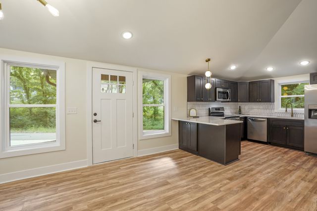 16 Proctor Dr, Clarksville, TN 37043