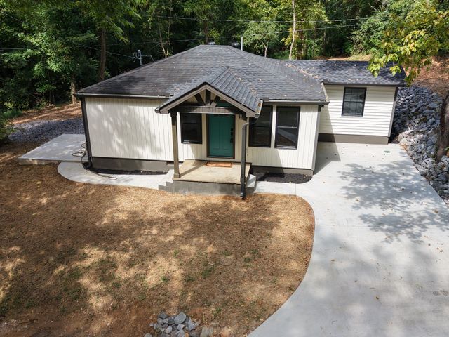 16 Proctor Dr, Clarksville, TN 37043