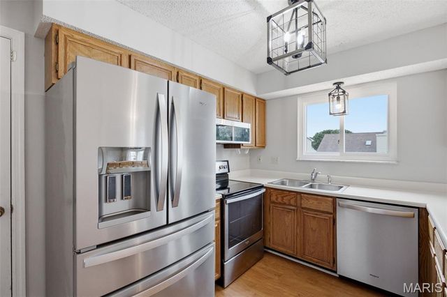 2732 Bromley Drive, O'fallon, MO 63368
