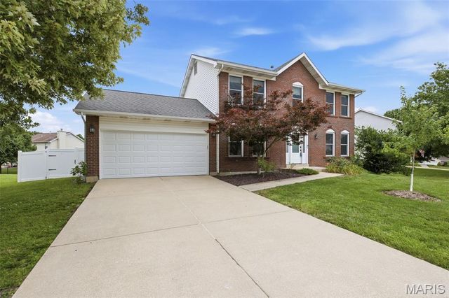 2732 Bromley Drive, O'fallon, MO 63368