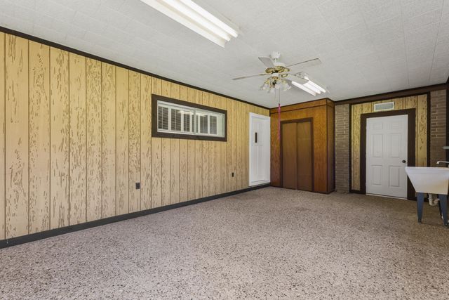 896 River Rd., Hattiesburg, MS 39401