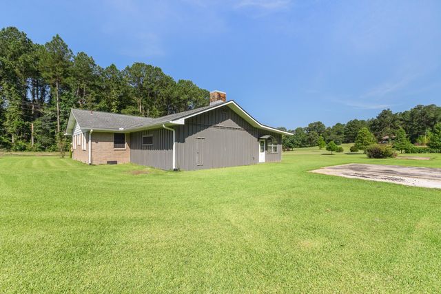 896 River Rd., Hattiesburg, MS 39401