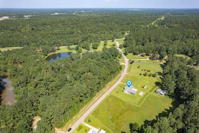 896 River Rd., Hattiesburg, MS 39401