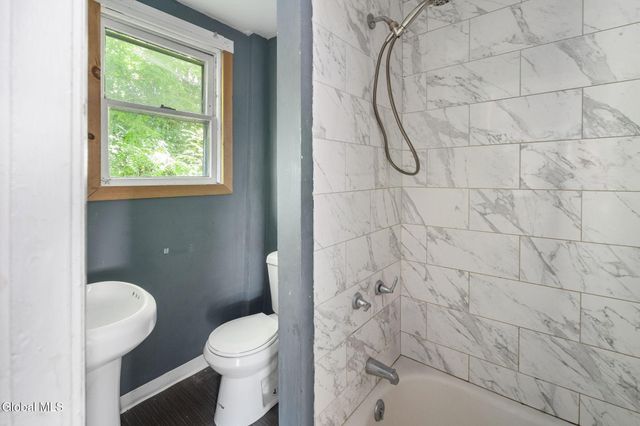 48 Center Street, Fonda, NY 12068