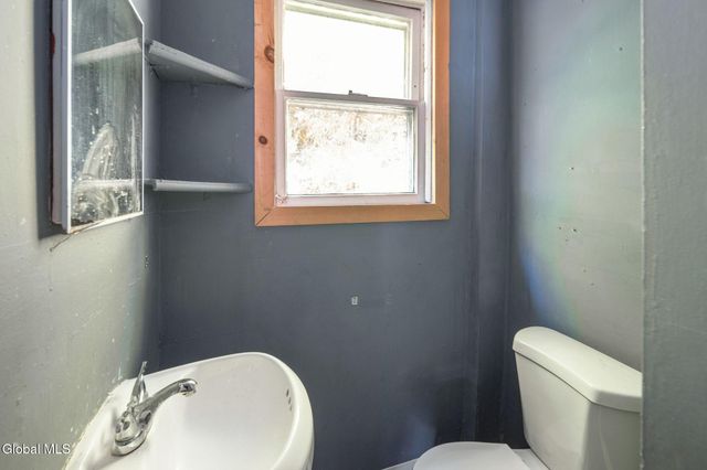 48 Center Street, Fonda, NY 12068