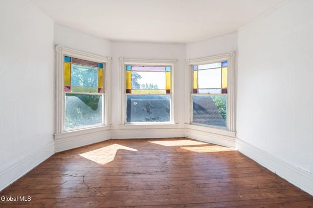 48 Center Street, Fonda, NY 12068