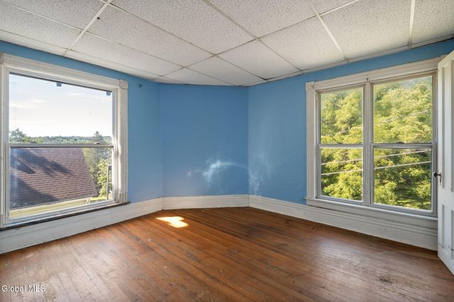 48 Center Street, Fonda, NY 12068