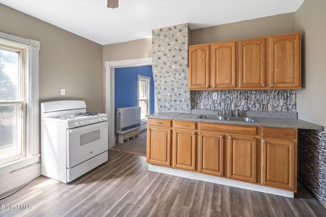 48 Center Street, Fonda, NY 12068