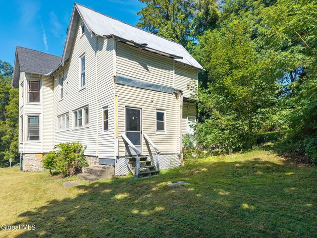 48 Center Street, Fonda, NY 12068