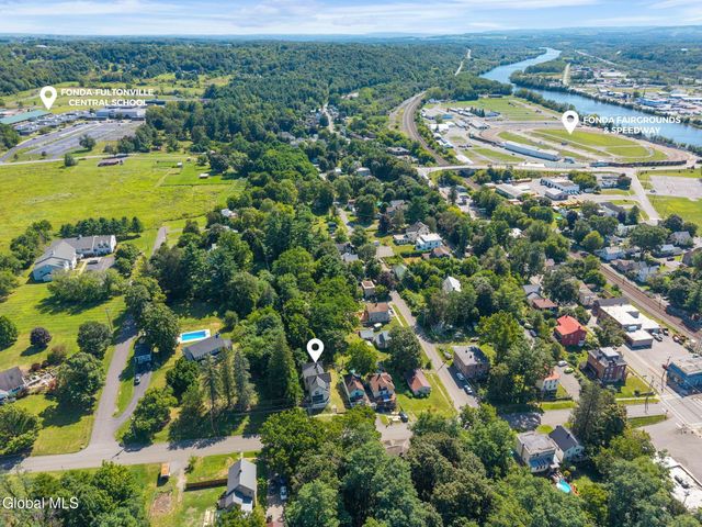 48 Center Street, Fonda, NY 12068