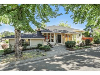 16289 Nw MISSION OAKS Dr, Beaverton, OR 97006