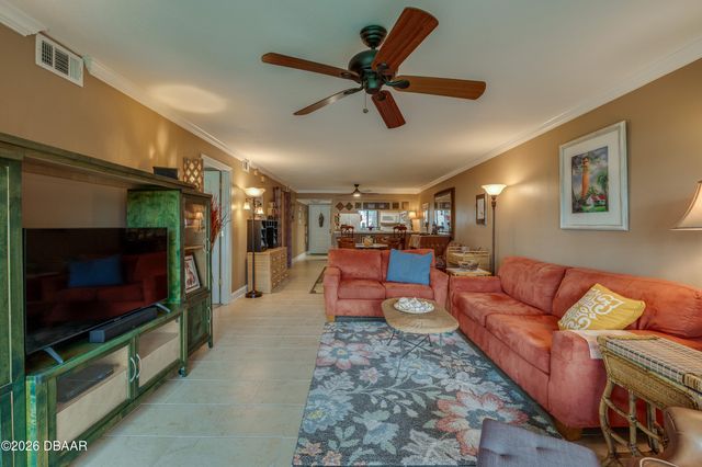 944 S Peninsula Dr Apt 102, Daytona Beach, FL 32118