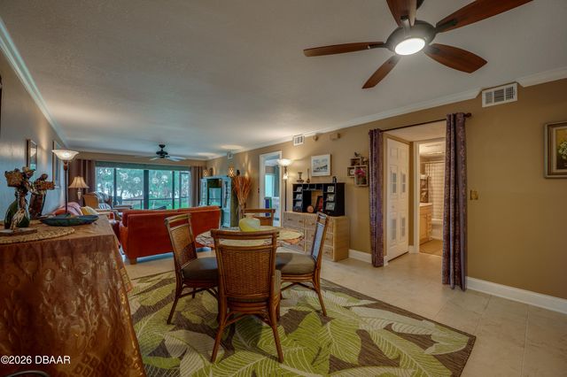 944 S Peninsula Dr Apt 102, Daytona Beach, FL 32118
