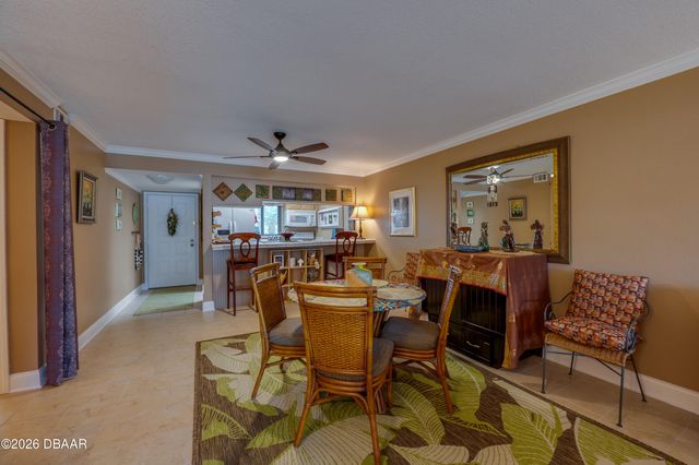944 S Peninsula Dr Apt 102, Daytona Beach, FL 32118