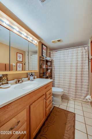 944 S Peninsula Dr Apt 102, Daytona Beach, FL 32118