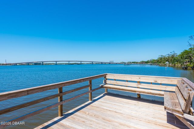 944 S Peninsula Dr Apt 102, Daytona Beach, FL 32118