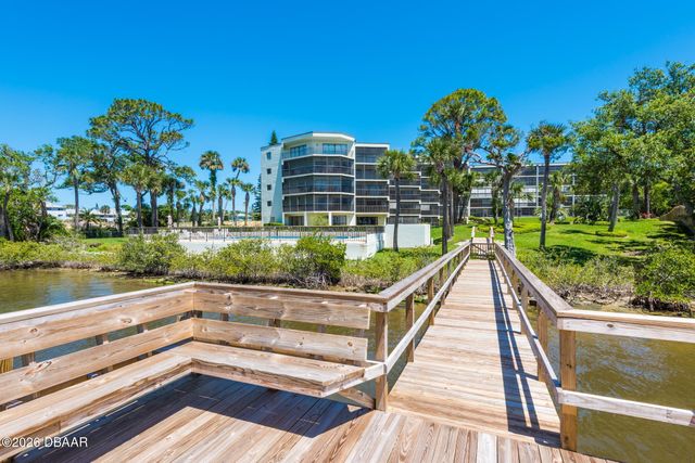 944 S Peninsula Dr Apt 102, Daytona Beach, FL 32118