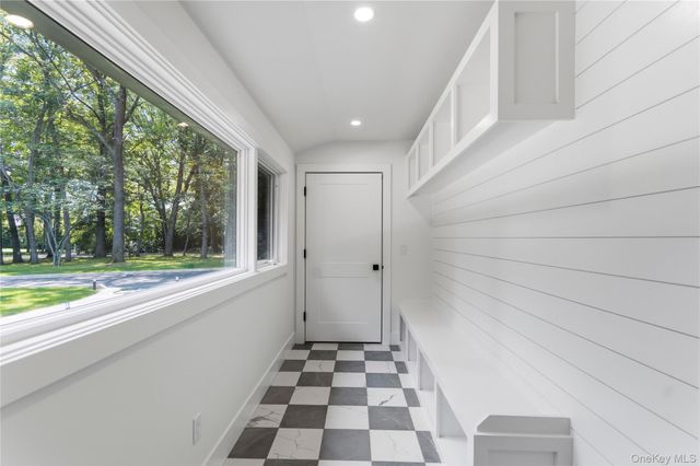 31 Saw Mill Road, Cold Spring Harbor, NY 11724