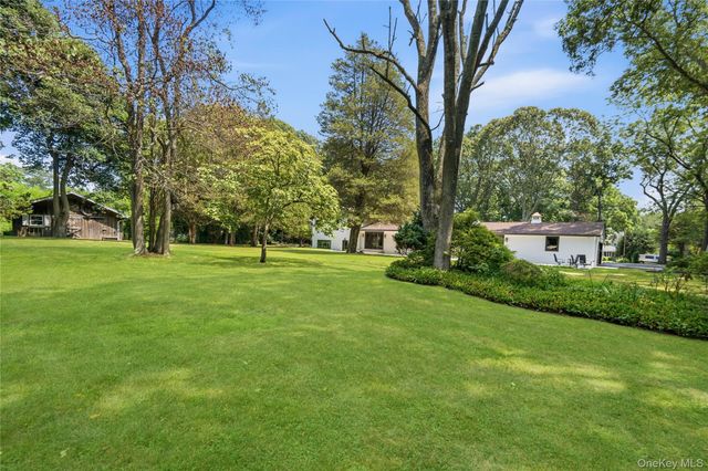 31 Saw Mill Road, Cold Spring Harbor, NY 11724