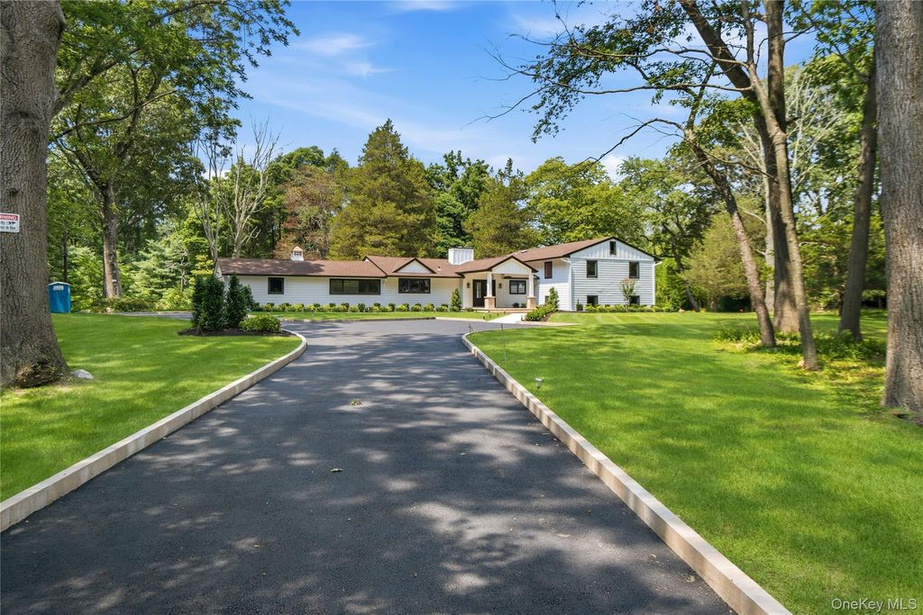31 Saw Mill Road, Cold Spring Harbor, NY 11724 — photo 2