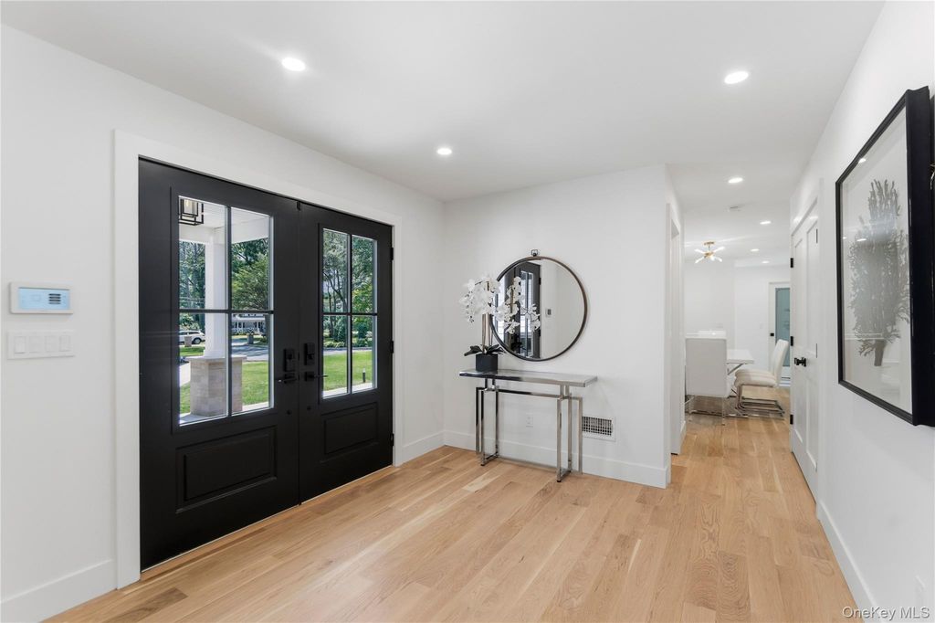 31 Saw Mill Road, Cold Spring Harbor, NY 11724 — photo 4