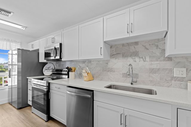 2915 SW 15th Street 204, Delray Beach, FL 33445