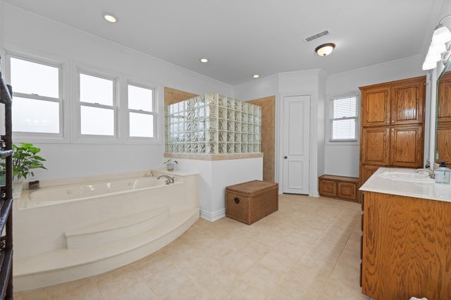 4520 S Nolan River Road, Cleburne, TX 76033