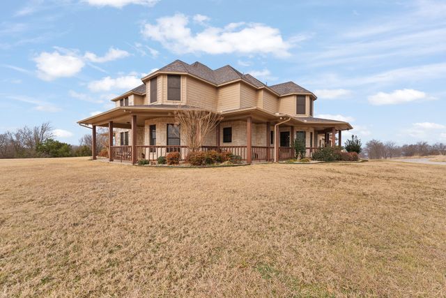 4520 S Nolan River Road, Cleburne, TX 76033