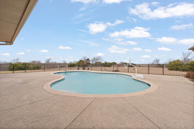 4520 S Nolan River Road, Cleburne, TX 76033
