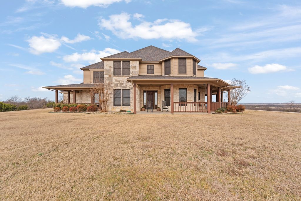 4520 S Nolan River Road, Cleburne, TX 76033
