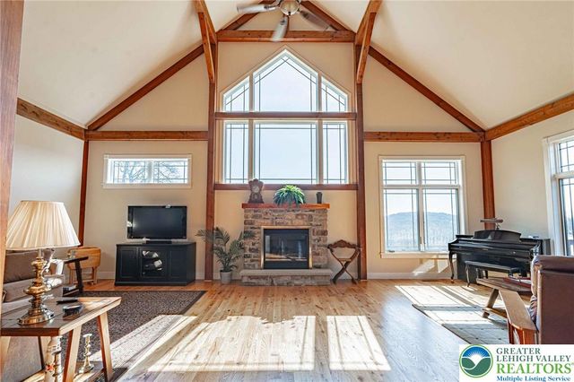 2245 North Lane, Upper Macungie Twp, PA 18106