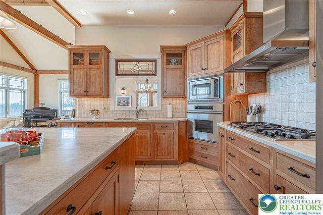 2245 North Lane, Upper Macungie Twp, PA 18106