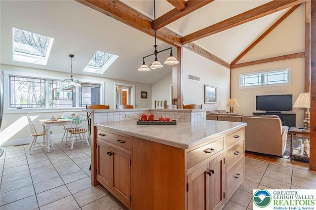 2245 North Lane, Upper Macungie Twp, PA 18106