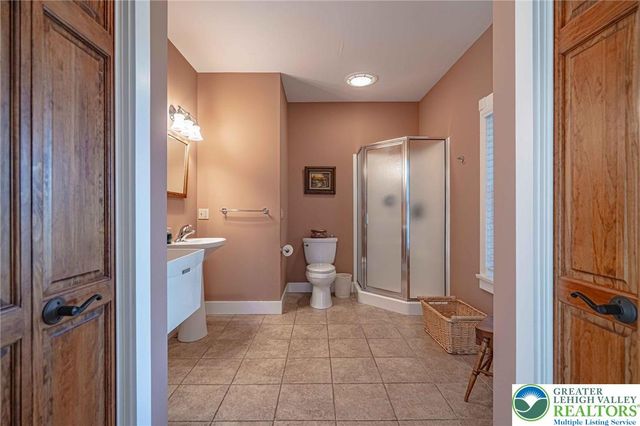 2245 North Lane, Upper Macungie Twp, PA 18106