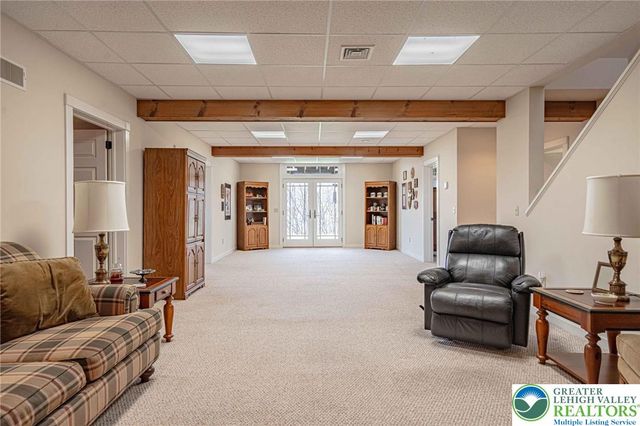 2245 North Lane, Upper Macungie Twp, PA 18106