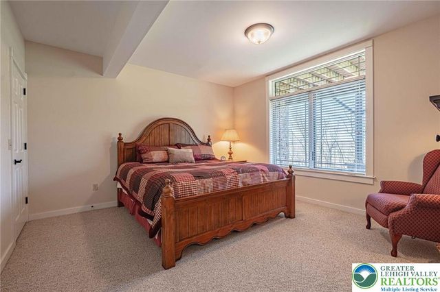 2245 North Lane, Upper Macungie Twp, PA 18106