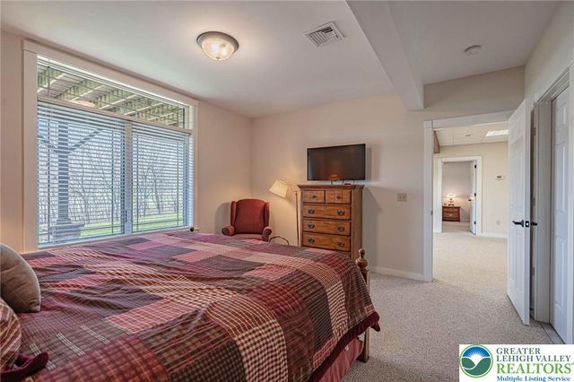 2245 North Lane, Upper Macungie Twp, PA 18106
