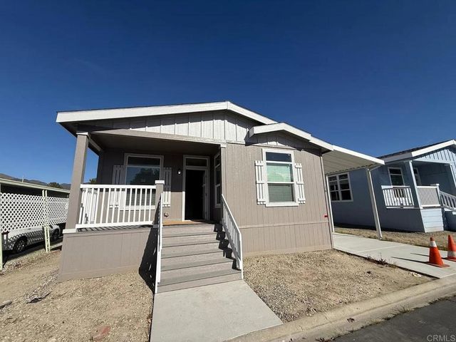 1499 Old Mountain Avenue 16, San Jacinto, CA 92583