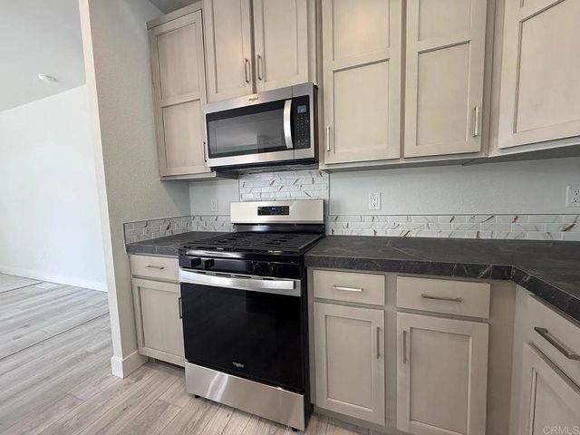 1499 Old Mountain Avenue 16, San Jacinto, CA 92583