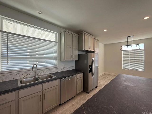 1499 Old Mountain Avenue 16, San Jacinto, CA 92583