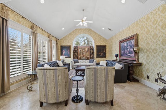 39 Forest Green Trail, Kingwood, TX 77339