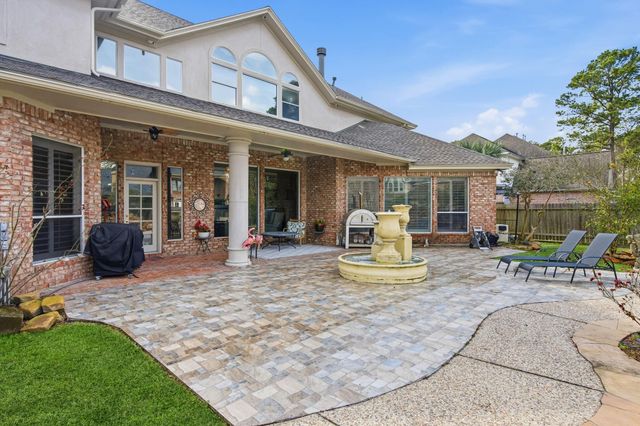 39 Forest Green Trail, Kingwood, TX 77339