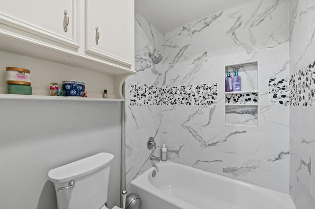 39 Forest Green Trail, Kingwood, TX 77339