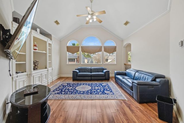 39 Forest Green Trail, Kingwood, TX 77339